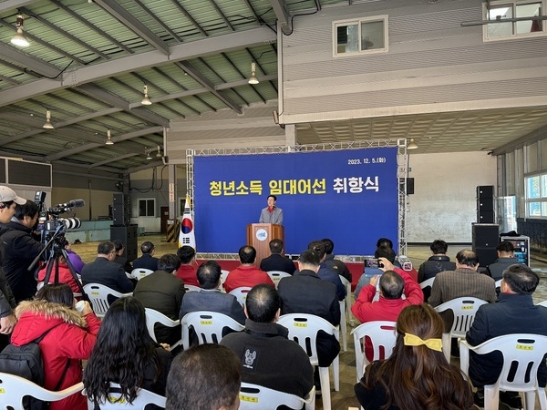 바다의 새로운 주역들, 1004섬 신안 청년 임대 어선 파도를 타다..