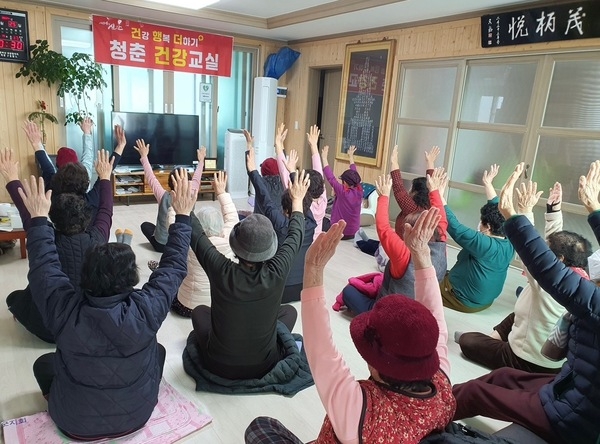 신안군, 경로당 및 갱년기 건강 교실 운영..