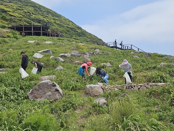 멸종위기 참달팽이 보전 위한 환경정화 활동 진행 2