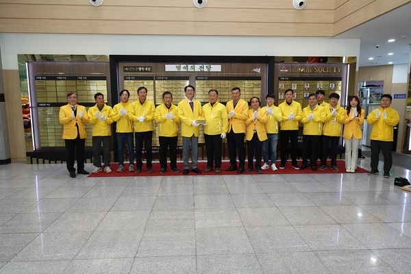 신안군정원수사회적협동조합 암태면 작목반, 장학 기금 1,004만 원 기탁 3