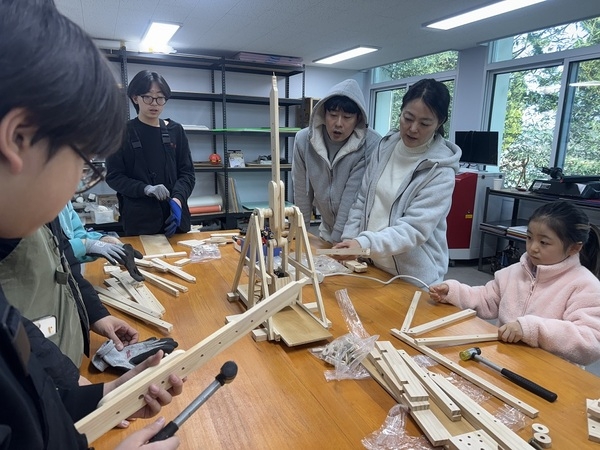 가족끼리 요리도 하고, 자전거도 타고..