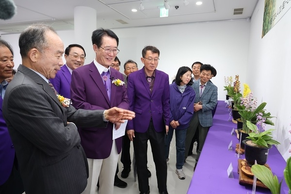 신안군, 새우란(蘭) 전국 대회 개최..