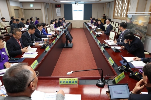 신안군 ‘1부서 1청렴시책’보고회 개최 2