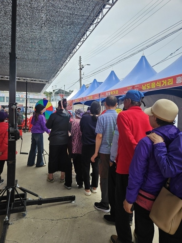신안군, ‘섬 뻘낙지 음식거리 방문의 달’ 운영..