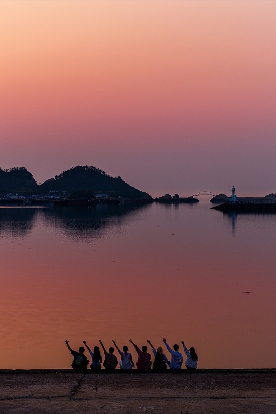 신안군, K-관광섬 흑산도 MZ세대 공략…인플루언서 팸투어 성료..