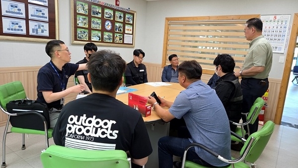 “어르신 안전 최우선” 신안군, 요양병원 안전점검 실시..'민·관 합동, 거동 불편 어르신 위한 선제적 재난 예방' 2