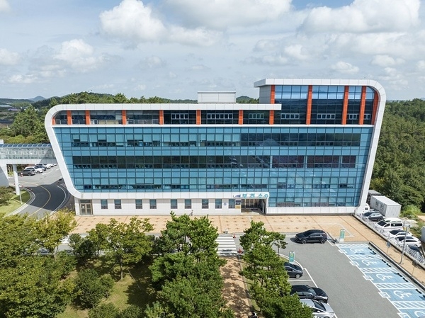 신안군, 폭염 대비 온열질환 예방 활동 강화..'건강한 여름나기를 위한 생활 수칙 준수' 1