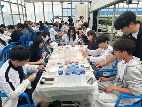 신안-목포 청소년, 지능형 농장(스마트 팜)에서 미래 농업 체험 2