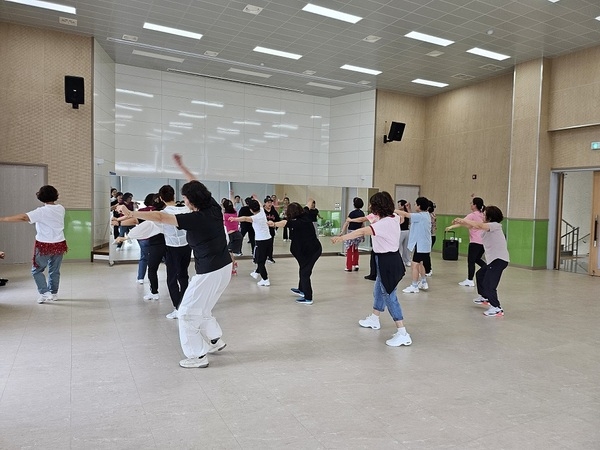 신안군, 보건복지부 건강증진사업 우수기관 선정..'도서지역 맞춤형 건강관리로 전국 최고 수준 평가 받아' 2