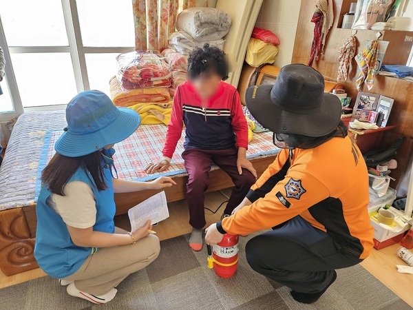 신안군, 노후주택 화재 예방을 위한 긴급 점검 및 지원 강화..