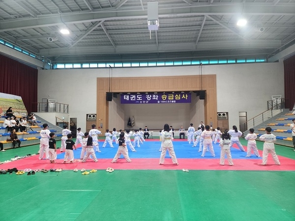 신안군, ‘2025 전라남도 제7차 태권도 승품·단 심사’ 개최..'전남 16개 시군 1,500여 명 참가, 태권도 꿈나무 육성 본격화' 1