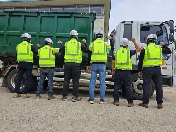 신안군, 청소행정 종사자 온열질환 예방 총력전..'폭염 5대 수칙 ‘물, 바람·그늘, 휴식, 보냉장구, 응급조치’ 예방체계 강화' 2
