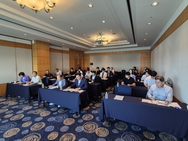 군민에게 더 가까이, 신안군의회 의원·직원 교육 열려..'사회적 장애인식 개선 교육 및 4대 폭력 예방교육' 2