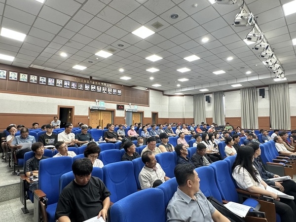 신안군, 외국인 계절근로자 고용주 대상 인권교육 실시..'근로자 인권 보호 및 안전한 고용 관리 강화' 2