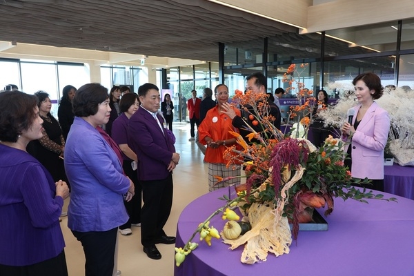 신안군, 주한대사부인회 ‘신안 꽃 예술 전시회’ 개막 3