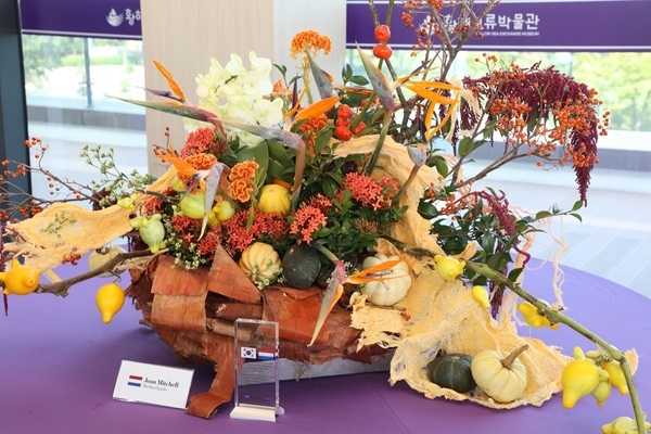 신안군, 주한대사부인회 ‘신안 꽃 예술 전시회’ 개막 4