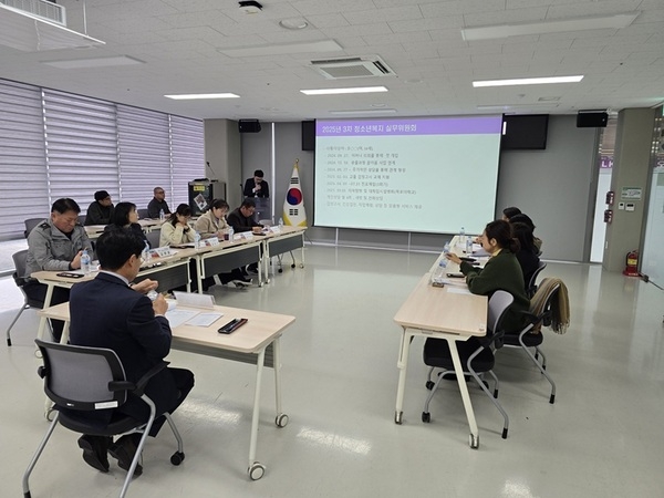 신안군, 2025년 4차 청소년복지 실무위원회 정기회의 개최 3