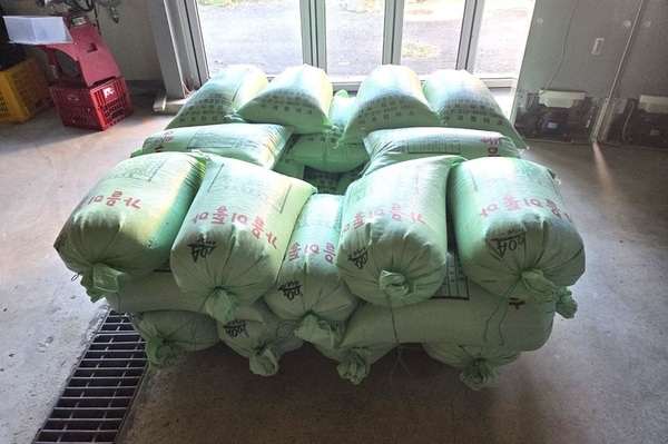 도초면 지역 주민, 직접 재배한 쌀 기부..'어려운 이웃에게 따뜻한 겨울을' 1