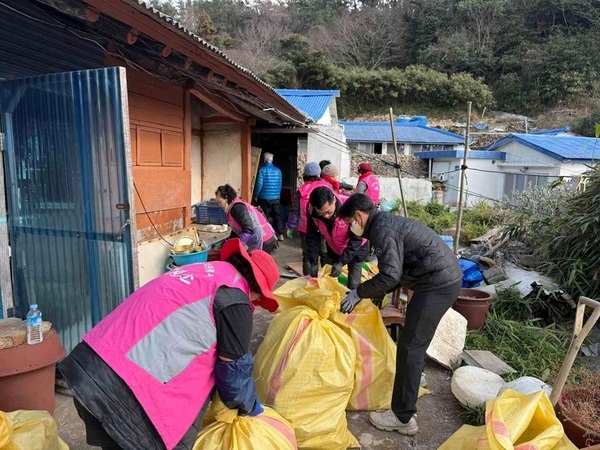 신안군 흑산면, 취약계층 행복 나눔 봉사활동 펼쳐..