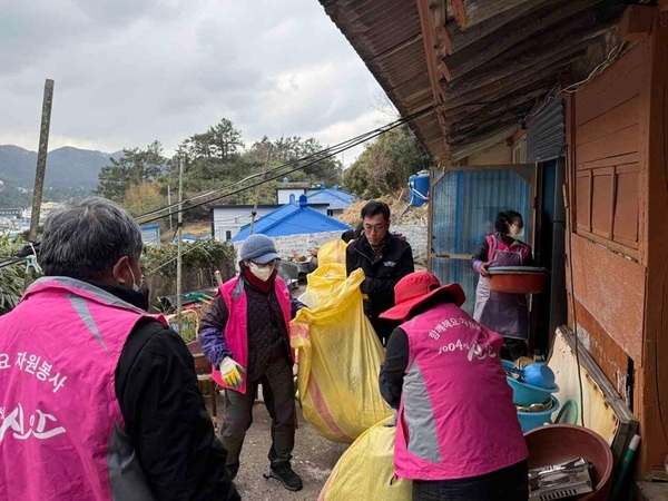 신안군 흑산면, 취약계층 행복 나눔 봉사활동 펼쳐..